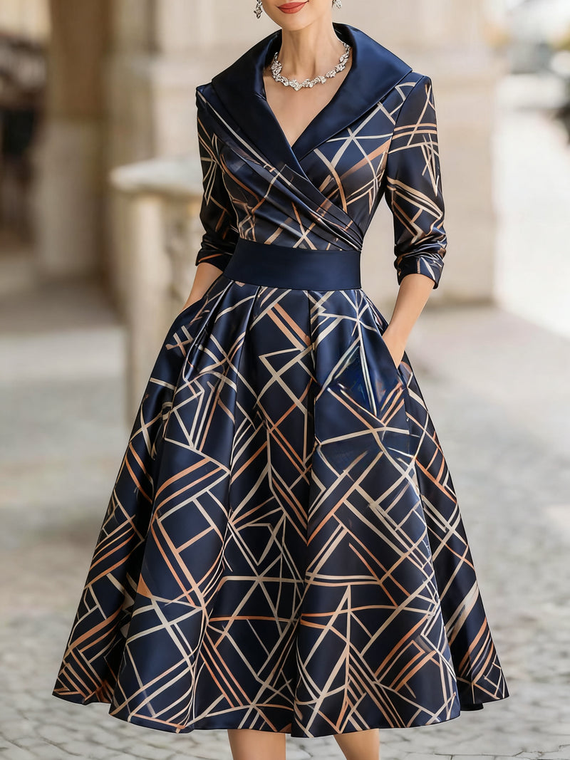 Beautifully Finished Dress in a Timeless Design