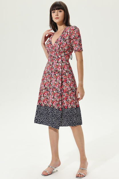 Gracefully Styled Dress for Any Occasion