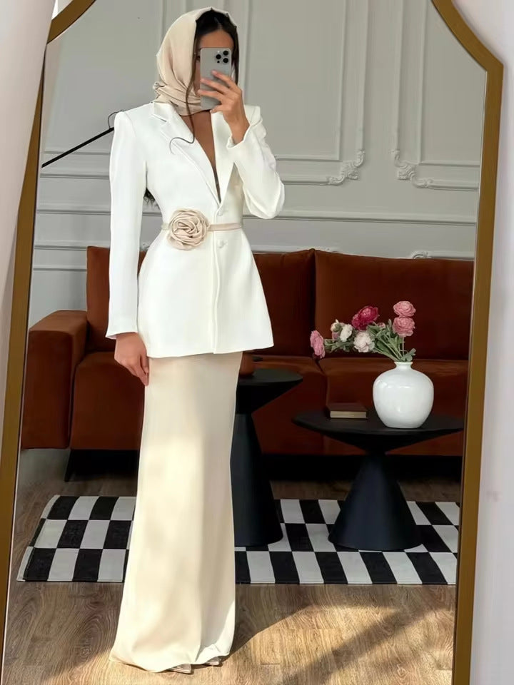 Effortlessly Elegant Garment with a Timeless Design
