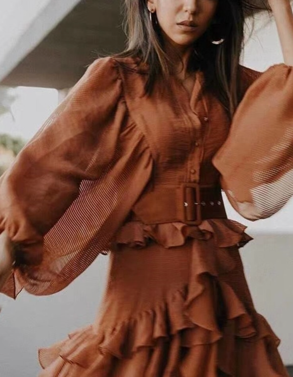 Beautifully Crafted Dress in a Classic Style