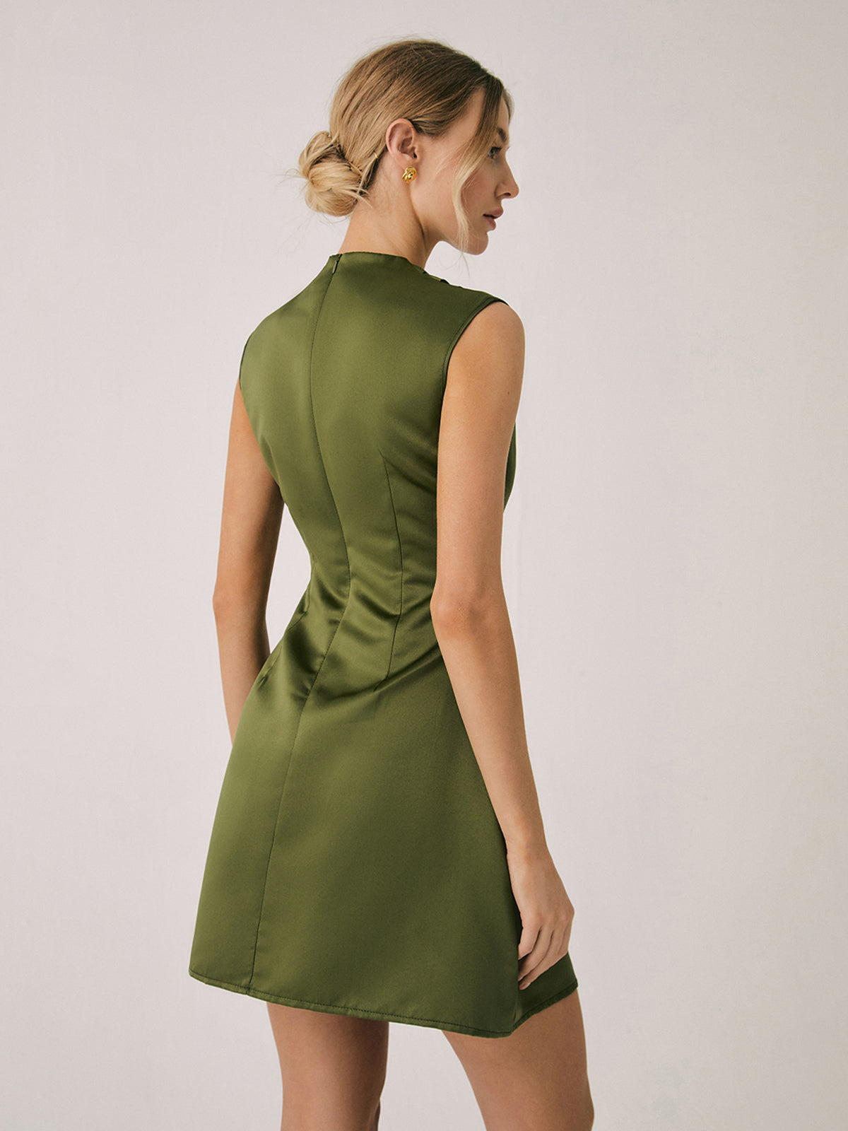 Polished Dress with an Effortless Classic Look