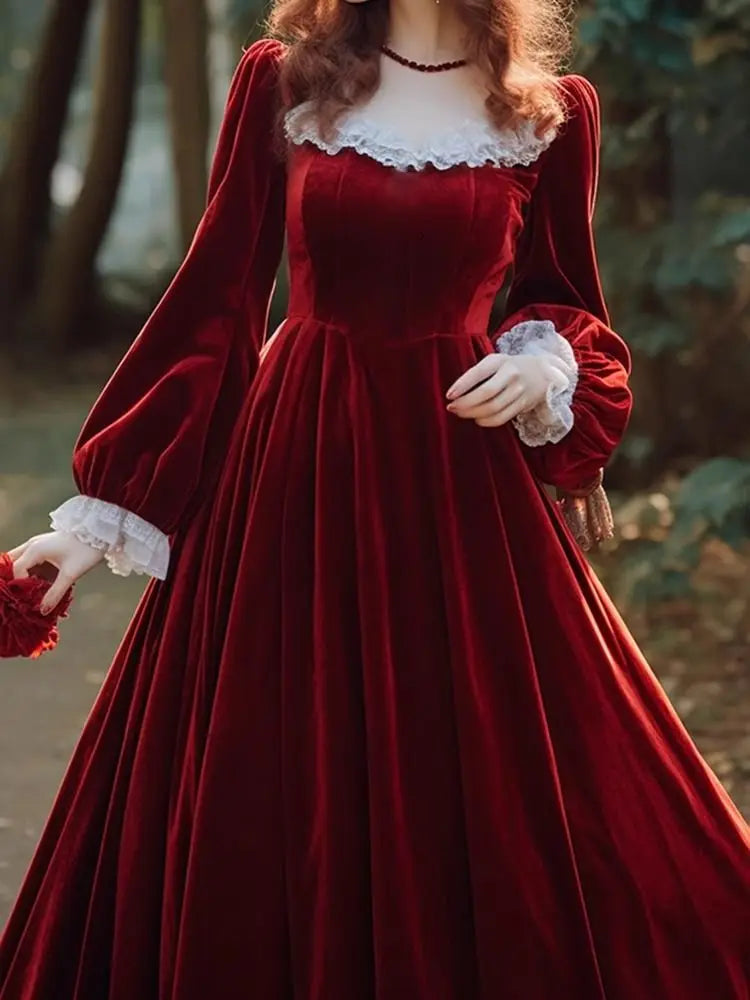 Classic Vintage & Enduringly Stylish Dress