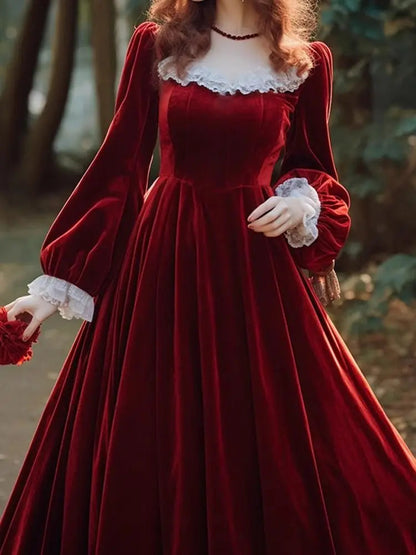 Classic Vintage & Enduringly Stylish Dress