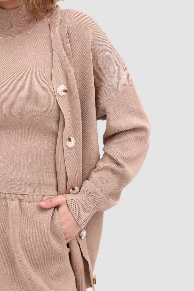 Beautifully Finished Pants in a Timeless Design
