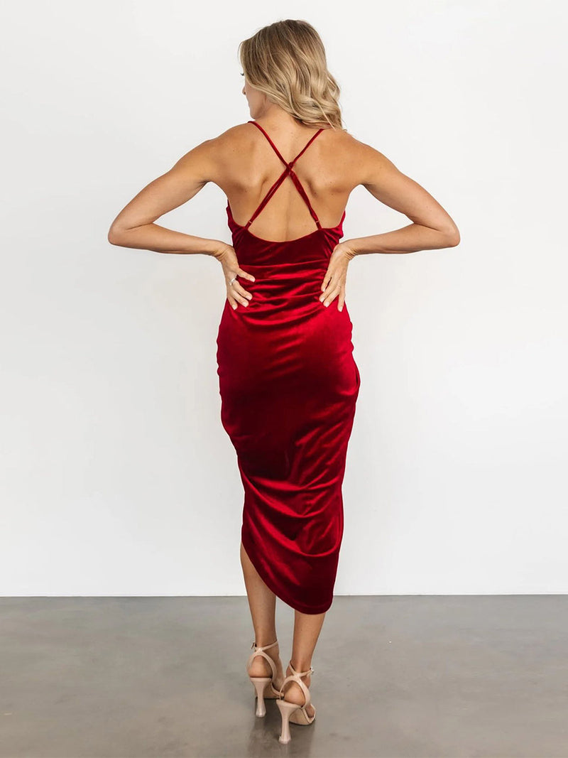 Gracefully Styled Dress for Any Occasion