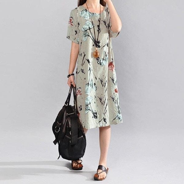 Well Tailored Dress with a Graceful Silhouette