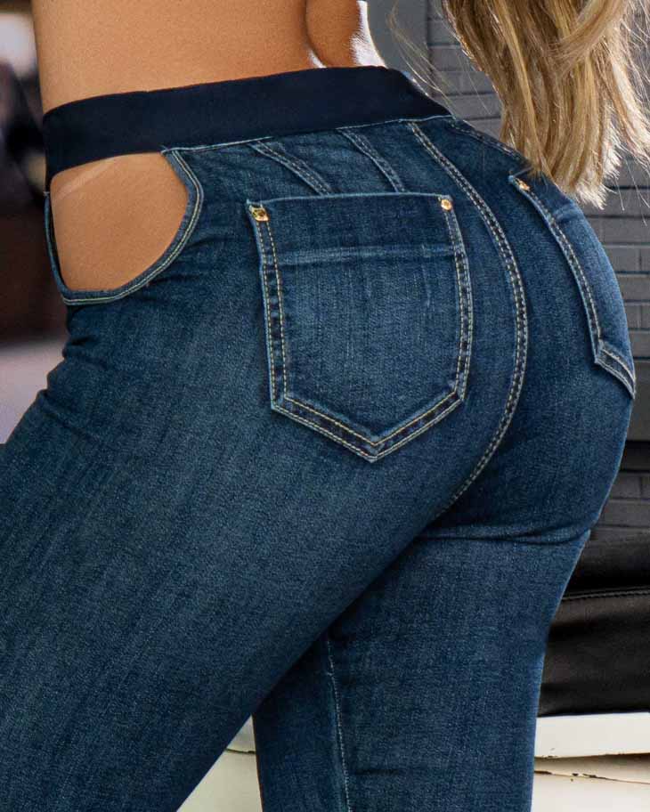 Classic Vintage Pants with a Flattering Fit