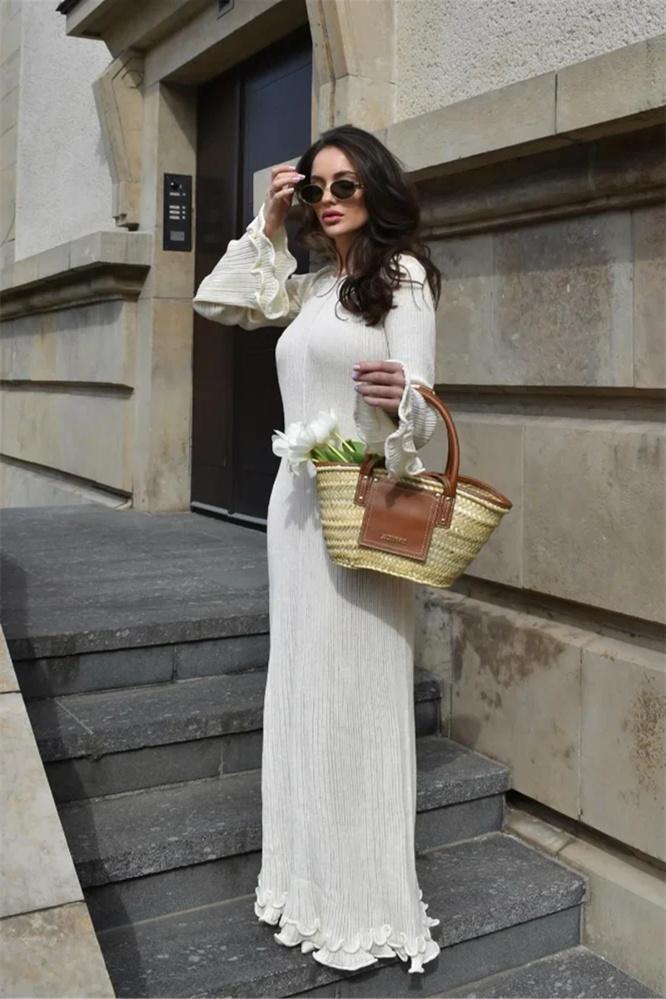 Gracefully Styled Dress for Any Occasion