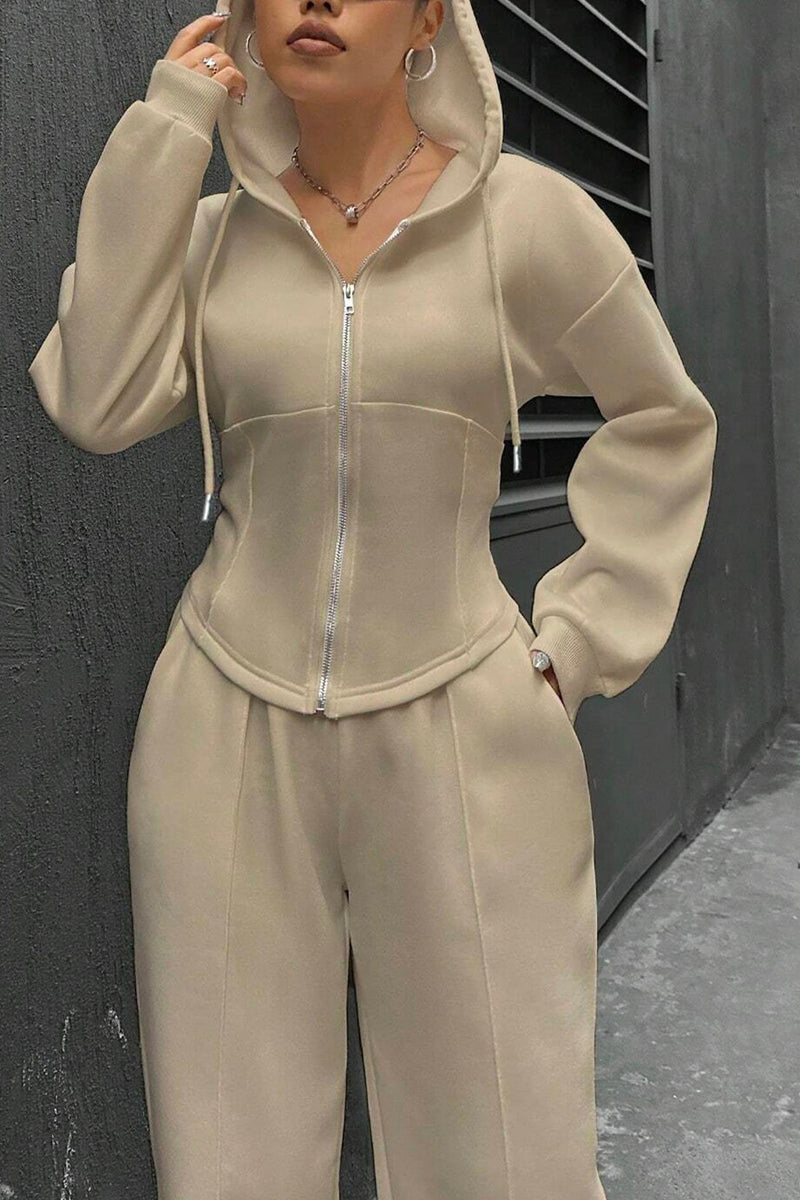 Elegantly Styled Pants for Everyday Wear