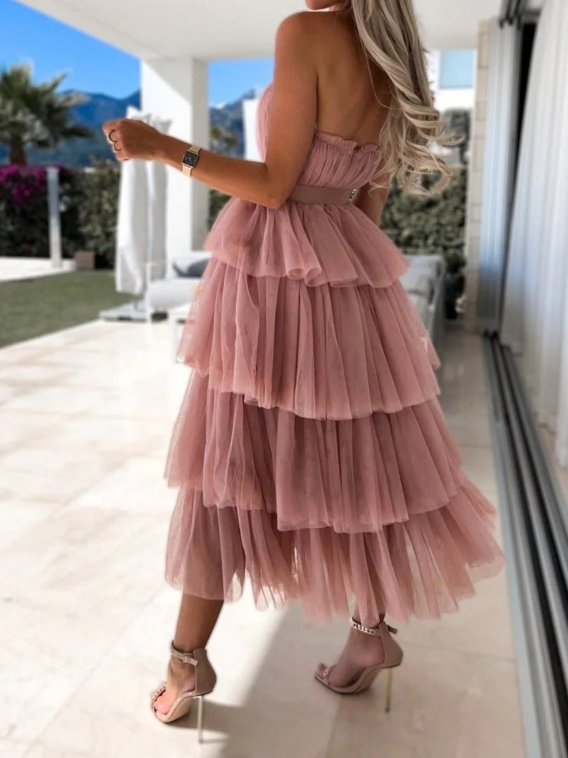 Beautifully Finished Dress in a Timeless Design