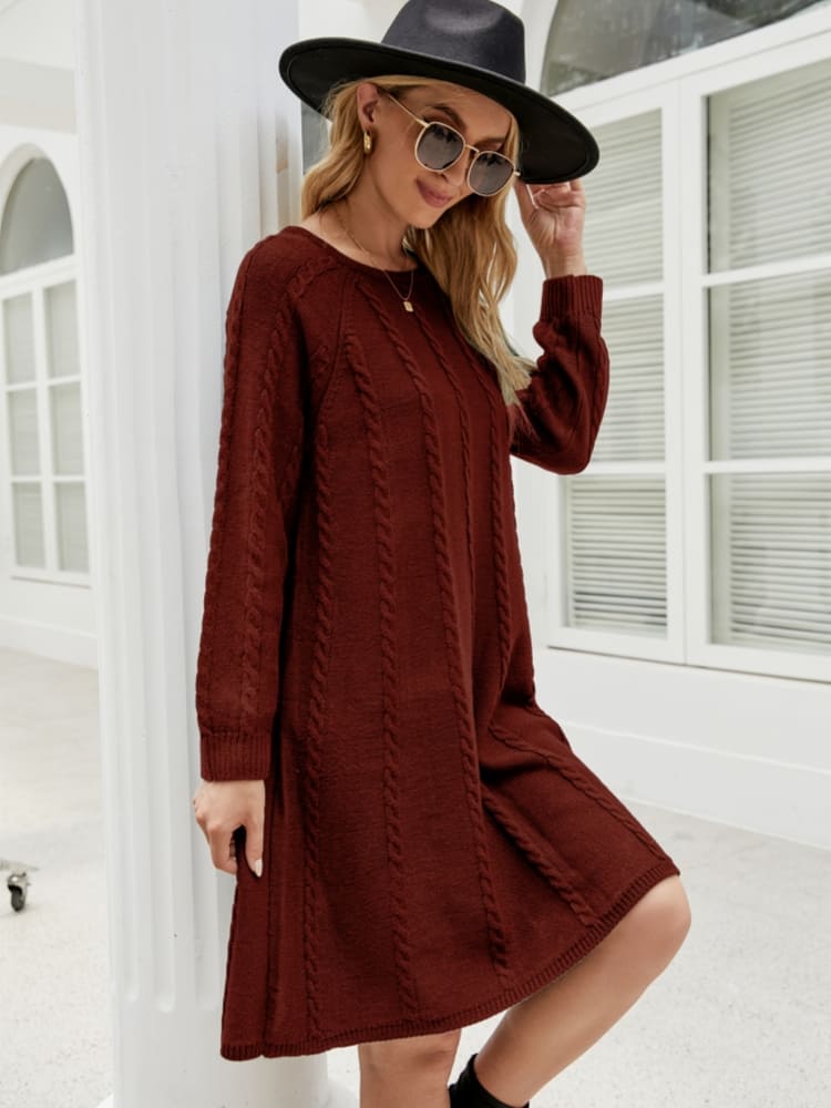 Well Tailored Dress with a Graceful Silhouette
