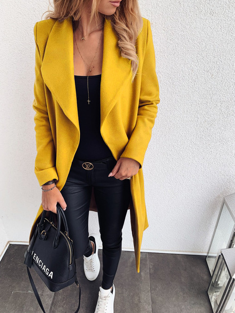 Elegantly Styled Jacket for Everyday Wear