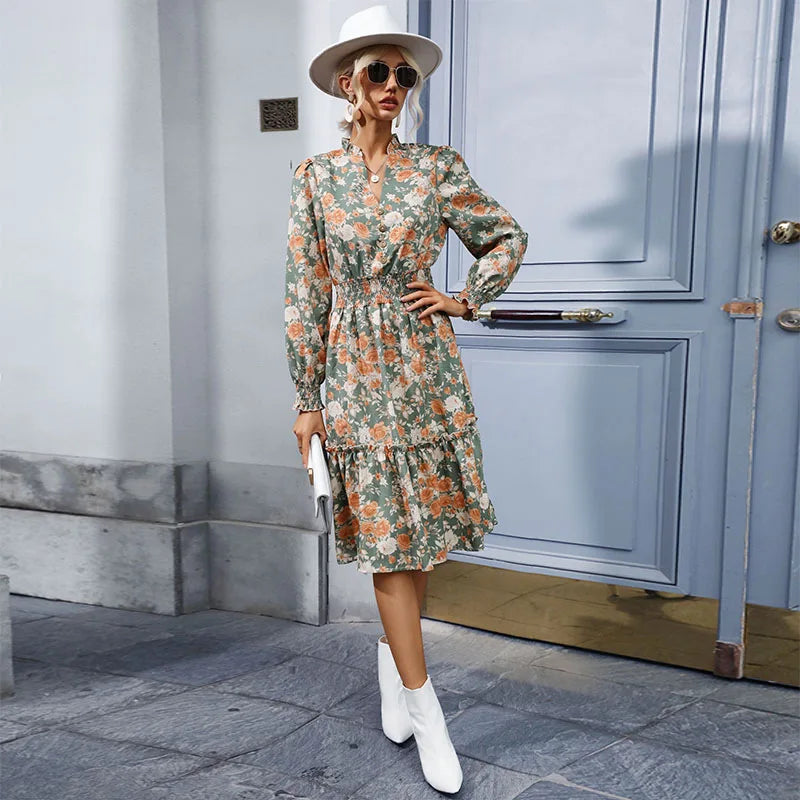Well Tailored Dress with a Graceful Silhouette