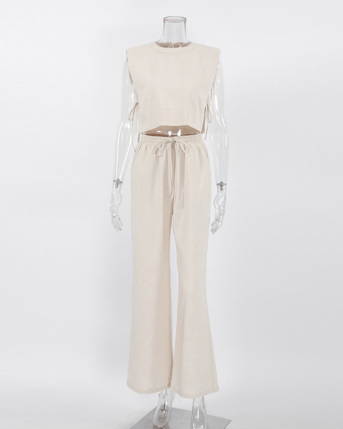 Effortlessly Elegant Pants with a Timeless Design