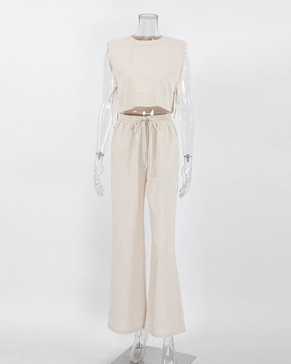 Effortlessly Elegant Pants with a Timeless Design