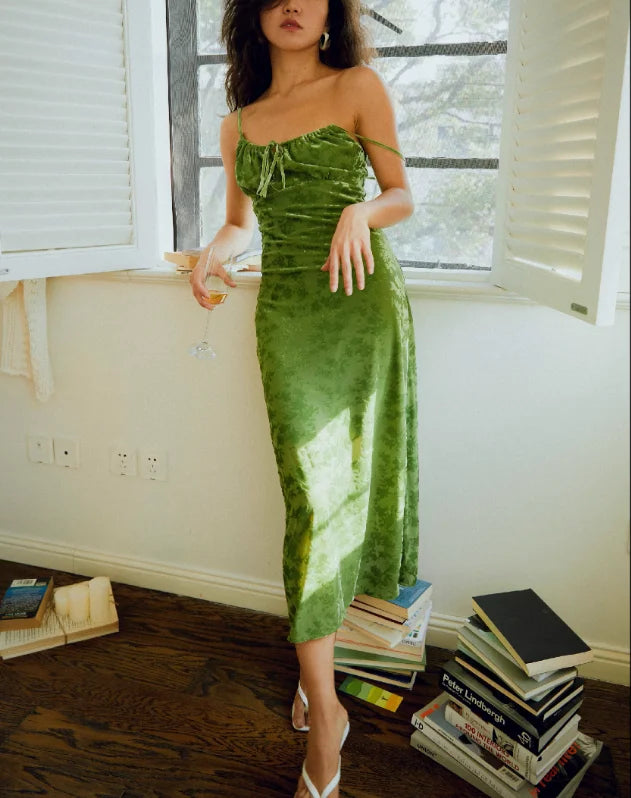 A Vintage Style Dress with Delicate Timeless Details