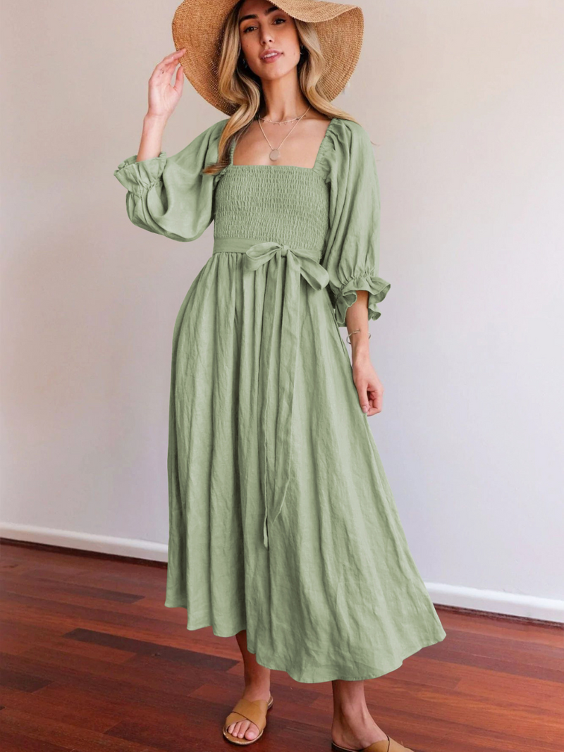Classic Vintage Dress with a Flattering Fit