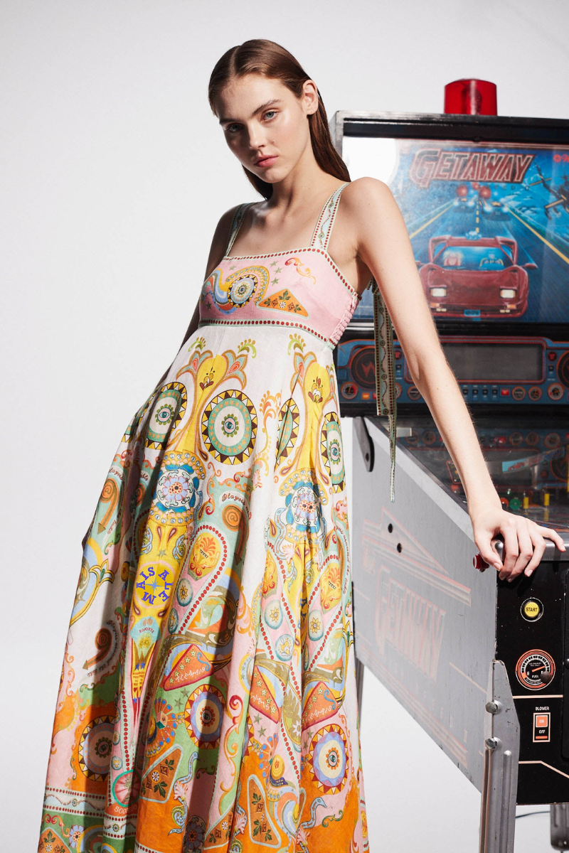 Gracefully Styled Dress for Any Occasion