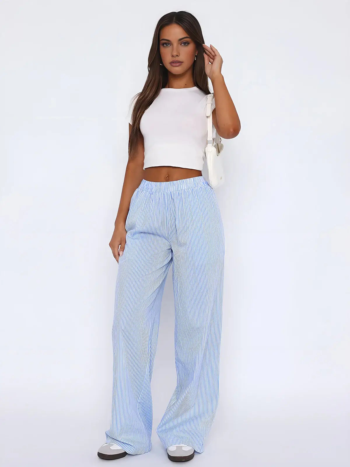 Well Tailored Pants with a Graceful Silhouette