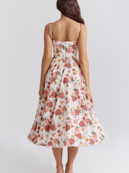 Classic Vintage Dress with a Flattering Fit