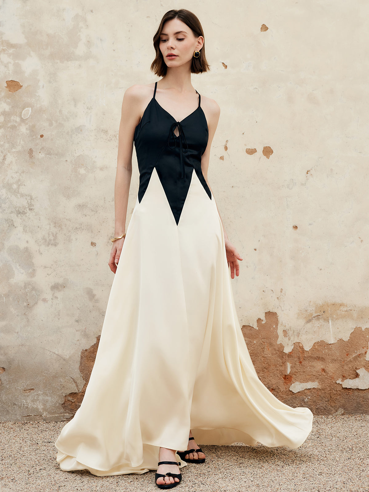 Classic Vintage & Enduringly Stylish Dress