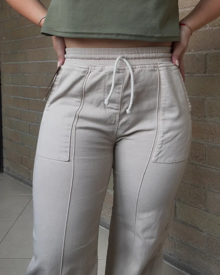 Polished Pants with an Effortless Classic Look