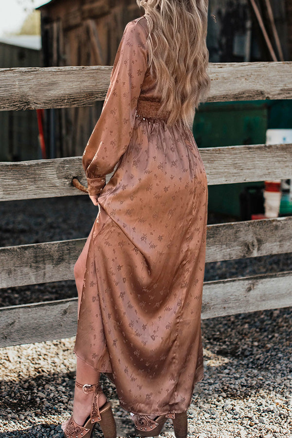 Well Tailored Dress with a Graceful Silhouette