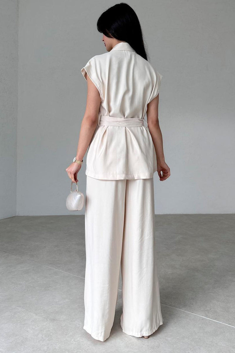 Well Tailored Pants with a Graceful Silhouette