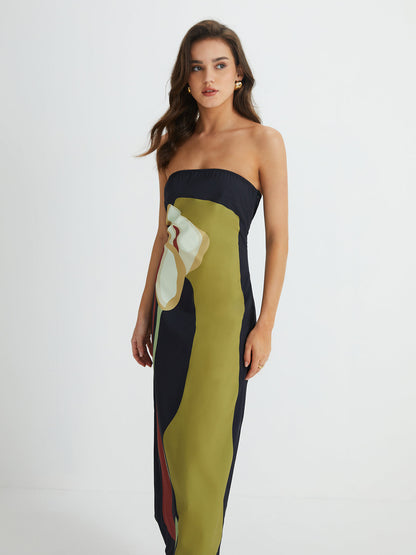 Effortlessly Elegant Dress with a Timeless Design