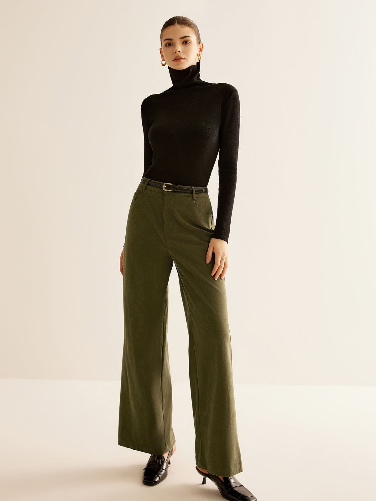 Classic Vintage Pants with a Flattering Fit