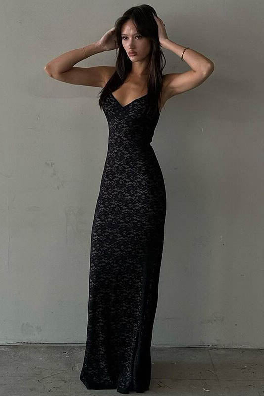Effortlessly Elegant Dress with a Timeless Design