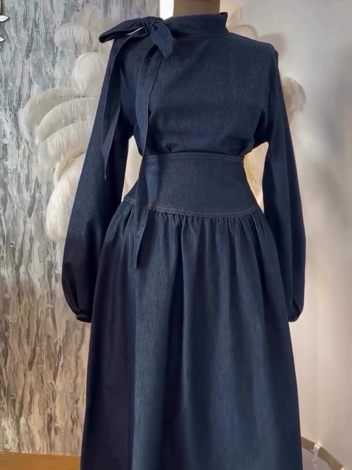 Effortlessly Elegant Dress with a Timeless Design