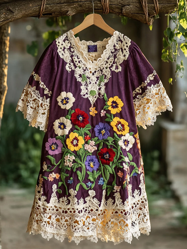 Beautifully Finished Dress in a Timeless Design
