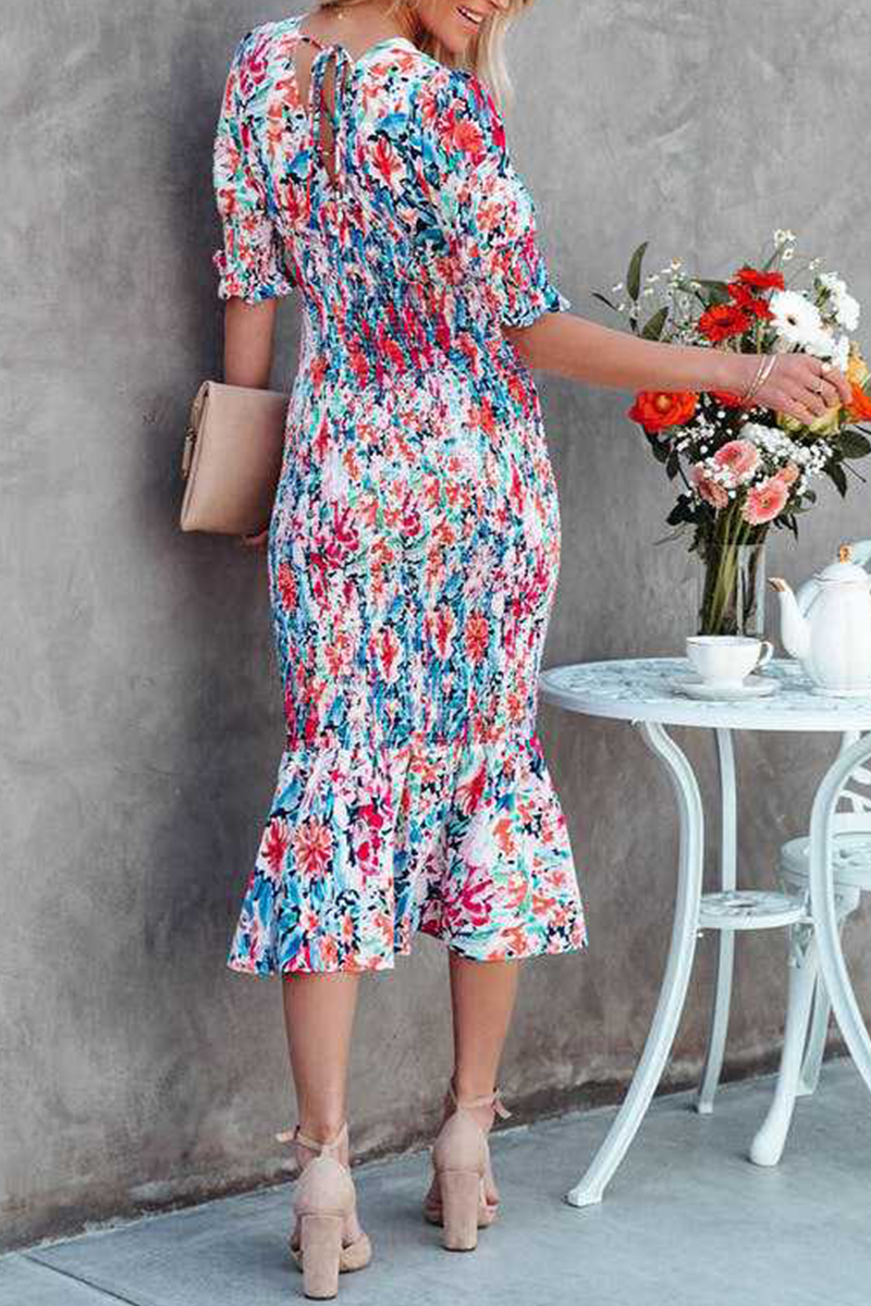 Beautifully Finished Dress in a Timeless Design