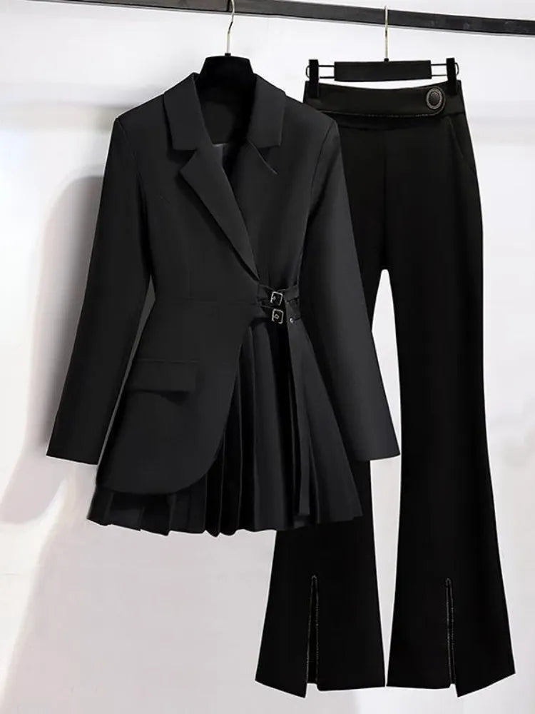 Effortlessly Elegant Pants with a Timeless Design