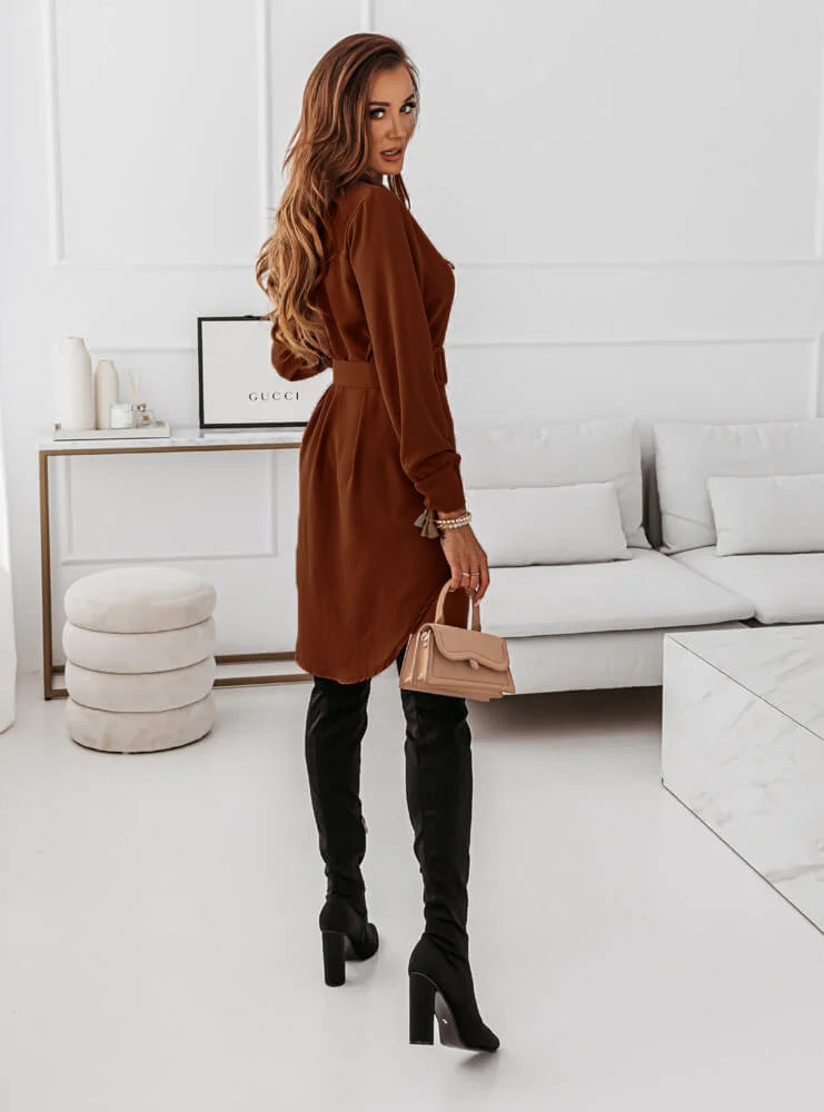 Well Tailored Dress with a Graceful Silhouette