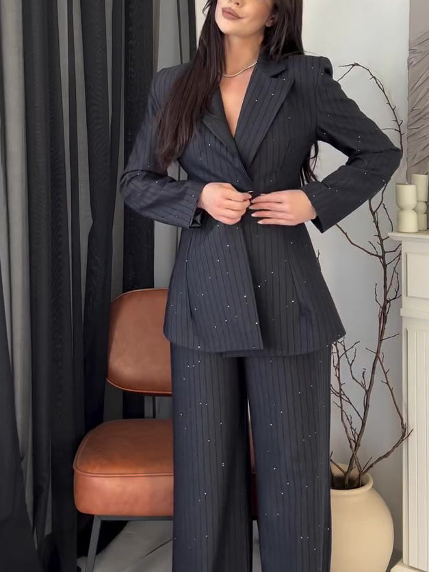 Polished Trousers with an Effortless Classic Look