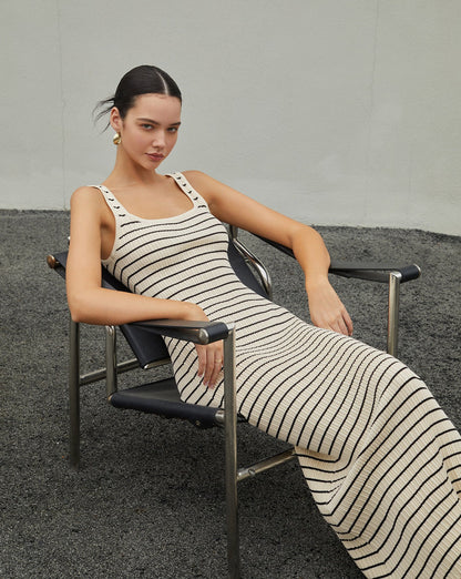 Effortlessly Elegant Dress with a Timeless Design