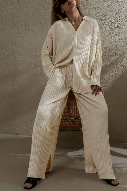 Classic Vintage Pants with a Flattering Fit