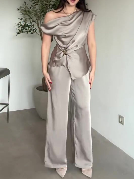 A Vintage Style Pants with Delicate Timeless Details