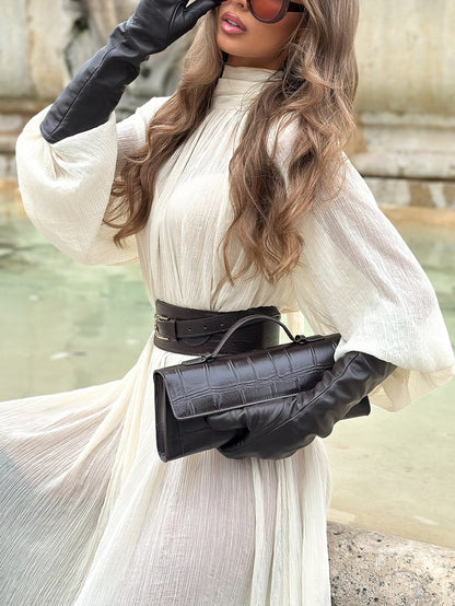 Beautifully Crafted Dress in a Classic Style