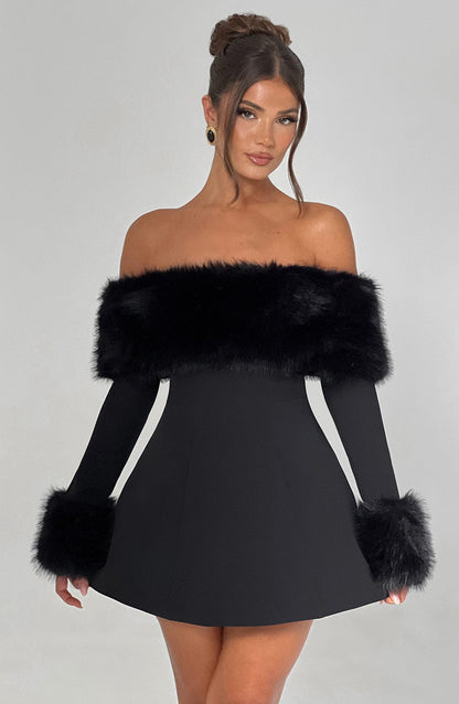 Classic Vintage Dress with a Flattering Fit