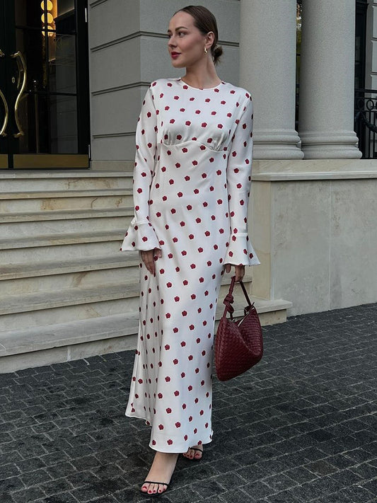 Well Tailored Dress with a Graceful Silhouette