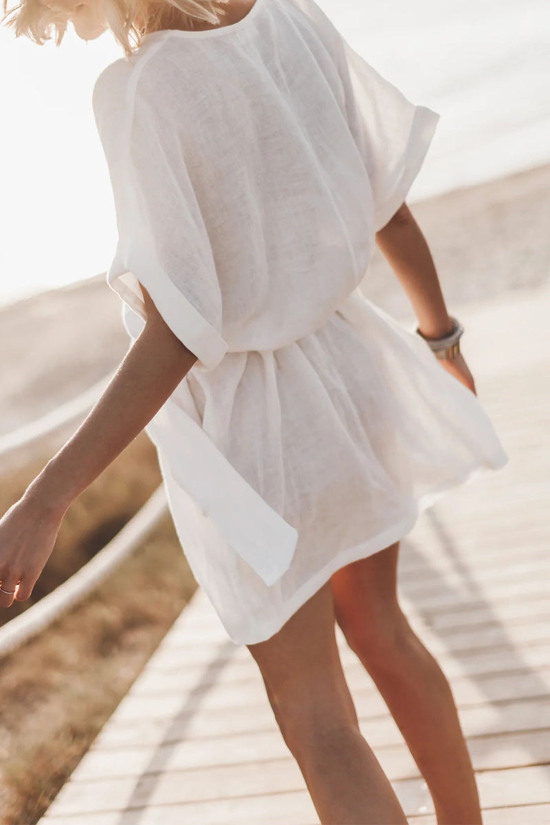 Effortlessly Elegant Dress with a Timeless Design