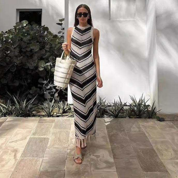 Well Tailored Dress with a Graceful Silhouette