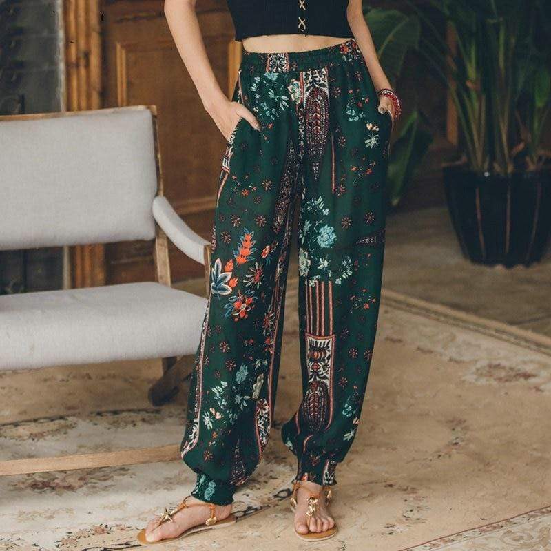 Sophisticated Pants with a Clean Classic Look