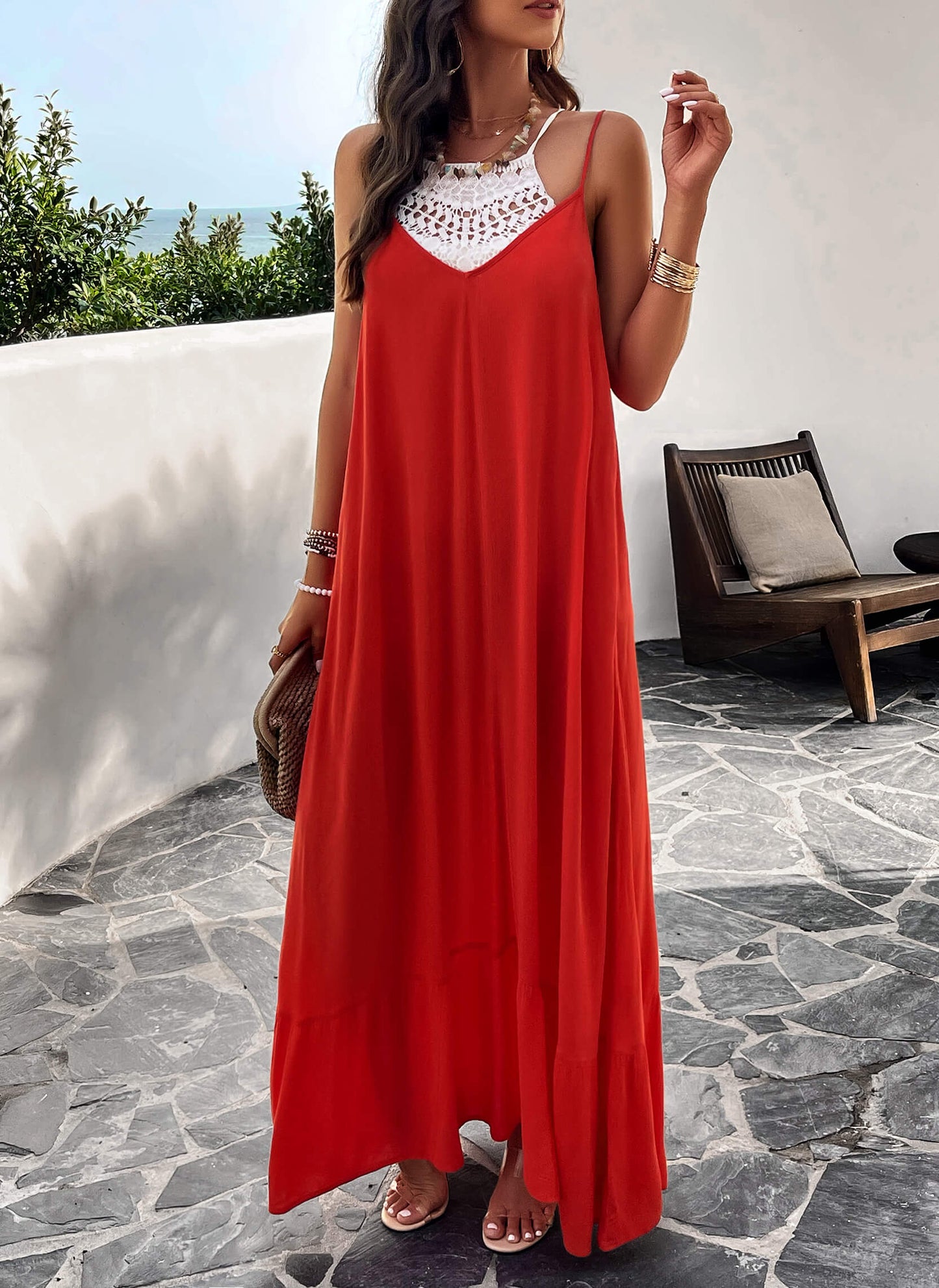 Beautifully Finished Dress in a Timeless Design