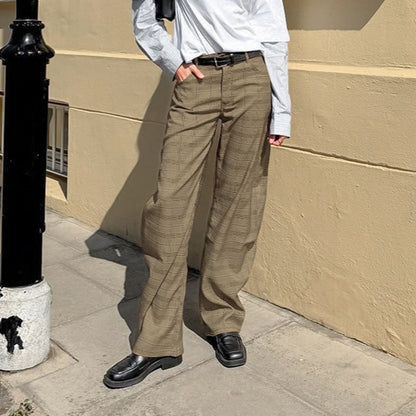 Classic Vintage Pants with a Flattering Fit