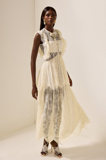 Well Tailored Dress with a Graceful Silhouette