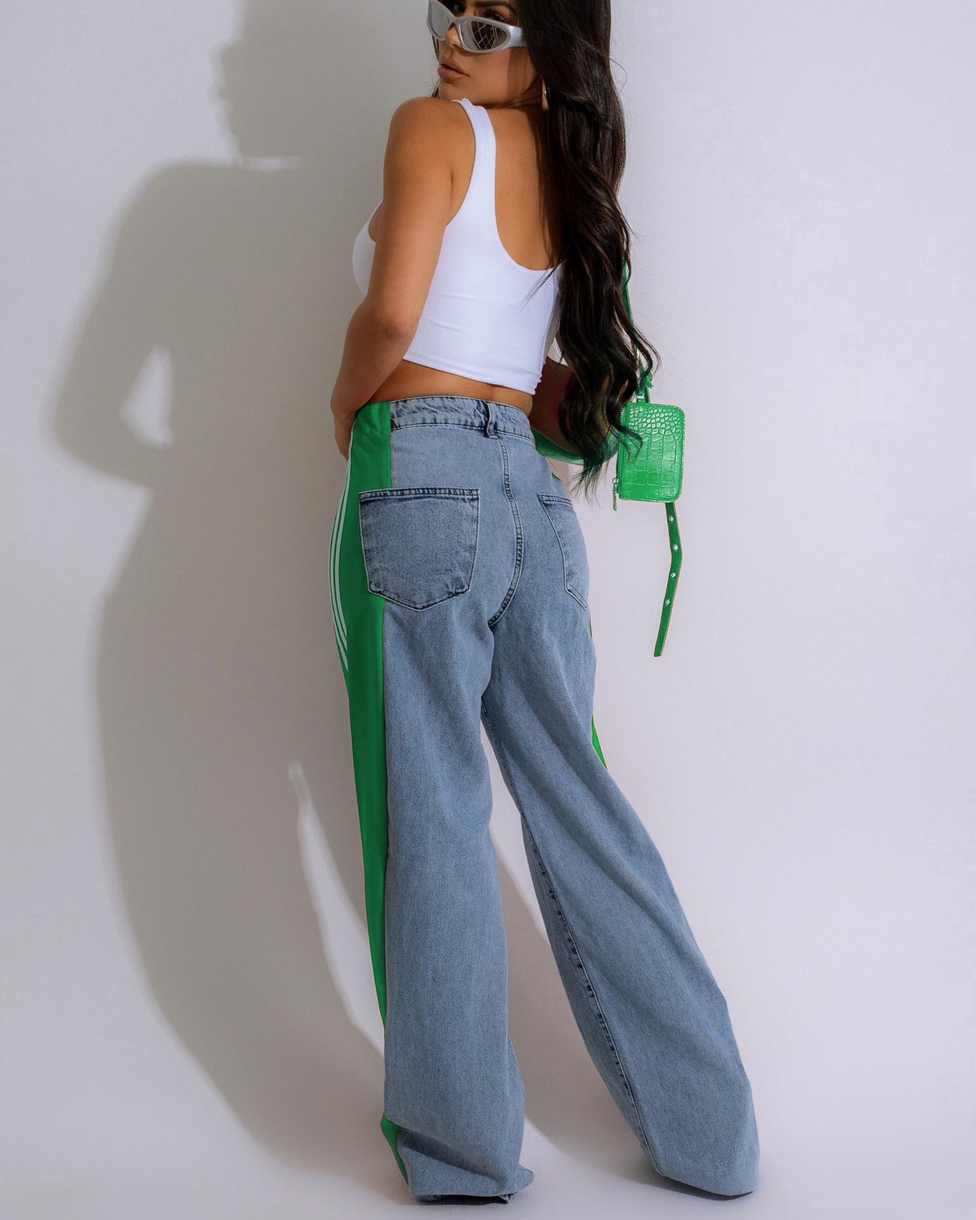 Well Tailored Pants with a Graceful Silhouette
